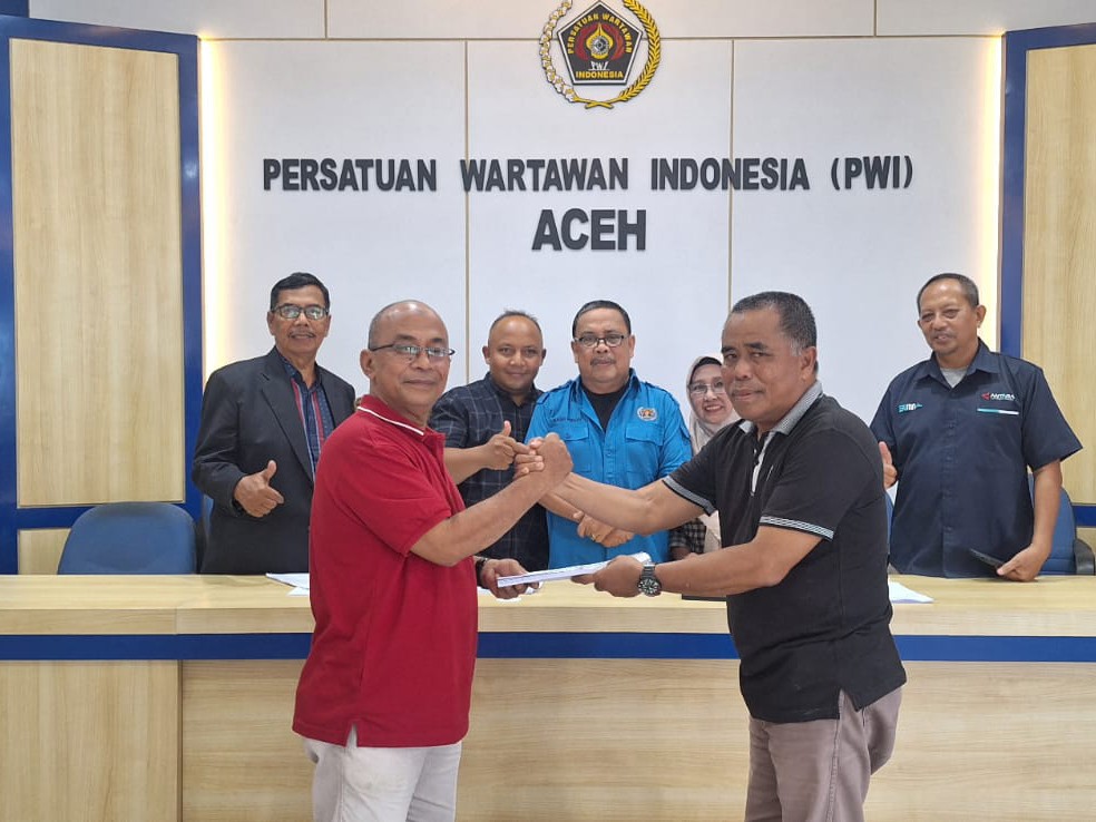 Azhari Pimpin Koperasi Tinta Emas Aceh, Gantinya Nurdinsyam